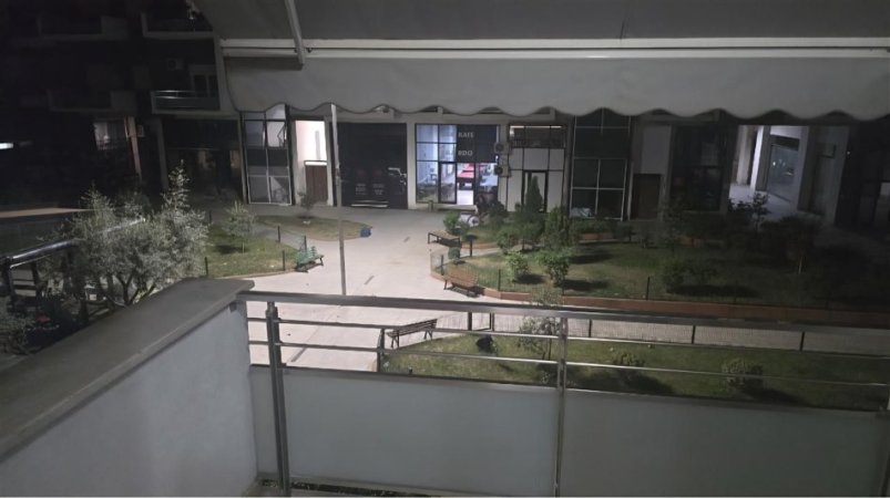 Tirane, jepet me qera apartament 1+1 Kati 1, 1 m² 500 € (Tirana golden park 3)
