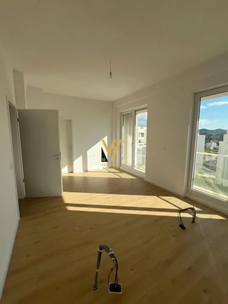 Tirane, jepet me qera Vile 2 Katshe Kati 0, 200 m² 1.200 € (SAUK)