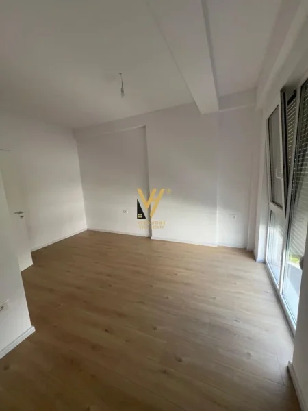 Tirane, jepet me qera Vile 2 Katshe Kati 0, 200 m² 1.200 € (SAUK)