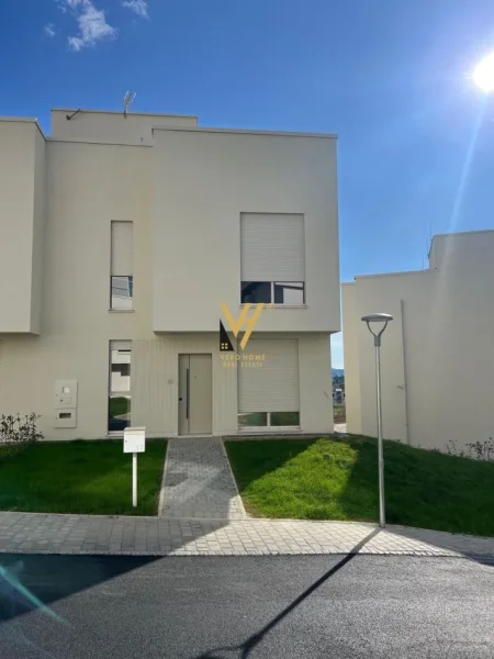 Tirane, jepet me qera Vile 2 Katshe Kati 0, 200 m² 1.200 € (SAUK)