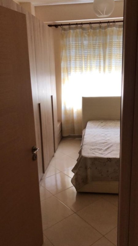 Tirane, jepet me qera apartament 2+1 Kati 2, 104 m² 650 € (Rruga Bilal Golemi)