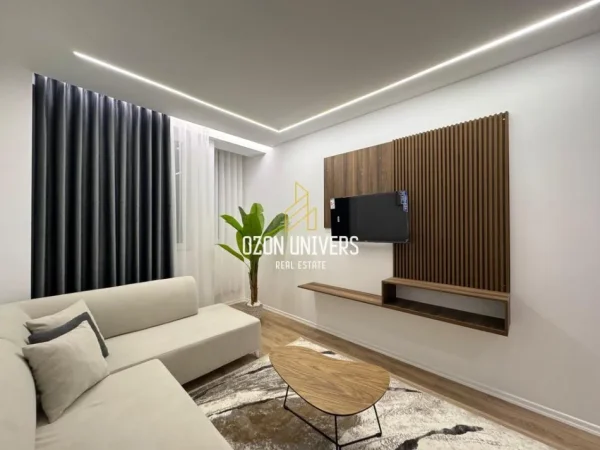 Tirane, shitet apartament 1+1+Ballkon Kati 5, 70 m² 175.000 € (Rruga Fortuzi)