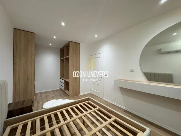 Tirane, shitet apartament 1+1+Ballkon Kati 5, 70 m² 175.000 € (Rruga Fortuzi)