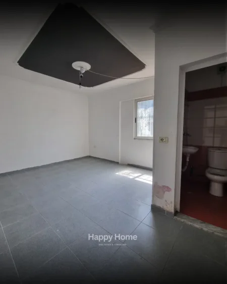 Tirane, jepet me qera ambjent biznesi Kati 0, 73 m² 70.000 € 