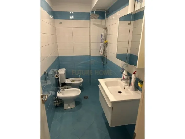 Tirane, jepet me qera zyre Kati 1, 800 € (SHESHI WILSON)