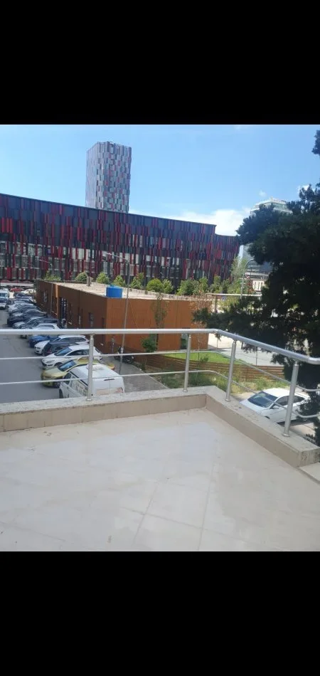 Tirane, jepet me qera garsonier 1+1+Ballkon Kati 3, 40 m² 390 € (Rruga Dervish Hima)