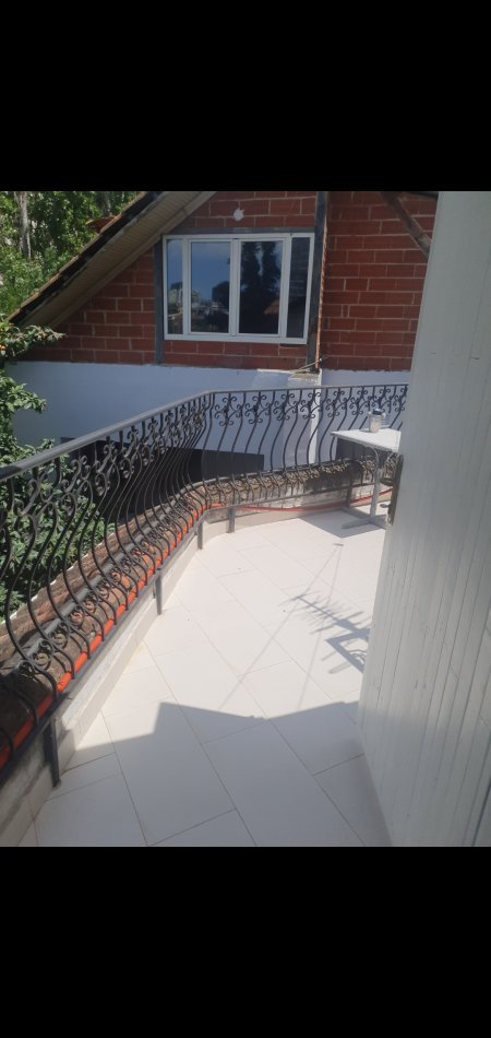 Tirane, jepet me qera garsonier 1+1+Ballkon Kati 3, 40 m² 390 € (Rruga Dervish Hima)