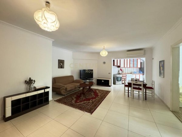Tirane, shitet apartament 2+1 Kati 1, 120 m² 176.501 € (Rruga Dritan Hoxha)