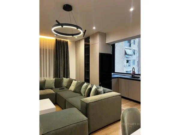 Tirane, jepet me qera apartament 1+1 Kati 3, 70 m² 178.000 € (Ministria e Jashtme)
