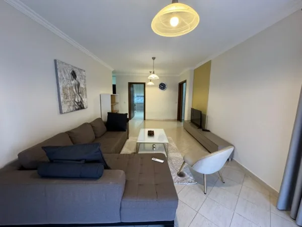 Durres, jepet me qera apartament 2+1+Aneks+Ballkon Kati 4, 100 m² 650 € (Vollga)