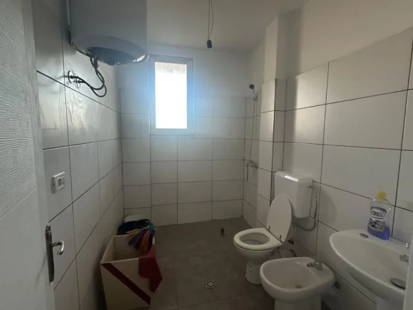 Durres, shitet apartament 3+1+Aneks+Ballkon Kati 2, 138 m² 138.000 € (Lagja 16)