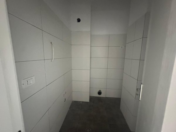 Durres, shitet apartament 3+1+Aneks+Ballkon Kati 2, 138 m² 138.000 € (Lagja 16)