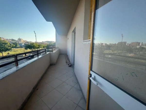 Durres, shitet apartament 3+1+Aneks+Ballkon Kati 2, 138 m² 138.000 € (Lagja 16)