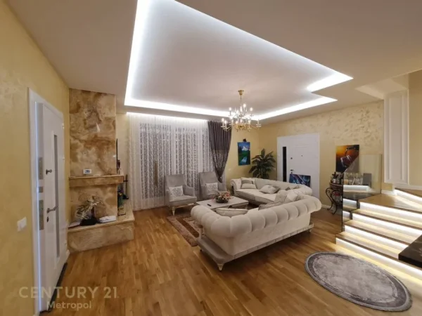 Durres, shitet Vile 2 Katshe Kati 2, 204 m² 450.000 € (Rruga Fushe Bize)