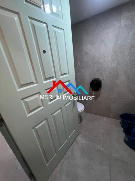 Tirane, jepet me qera bar-resorant Kati 0, 150 m² 2.500 € (Rruga Myslym Shyri)
