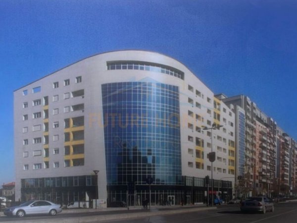 Tirane, jepet me qera ambjent biznesi Kati 1, 168 m² 2.800 € (PERBALLE DELIJORGJIT)