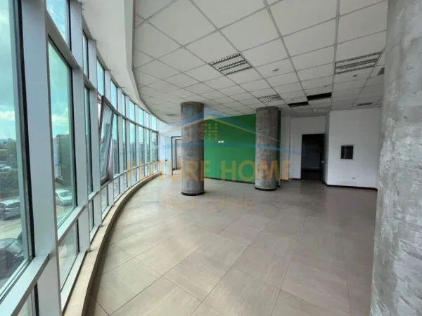 Tirane, jepet me qera ambjent biznesi Kati 1, 168 m² 2.800 € (PERBALLE DELIJORGJIT)