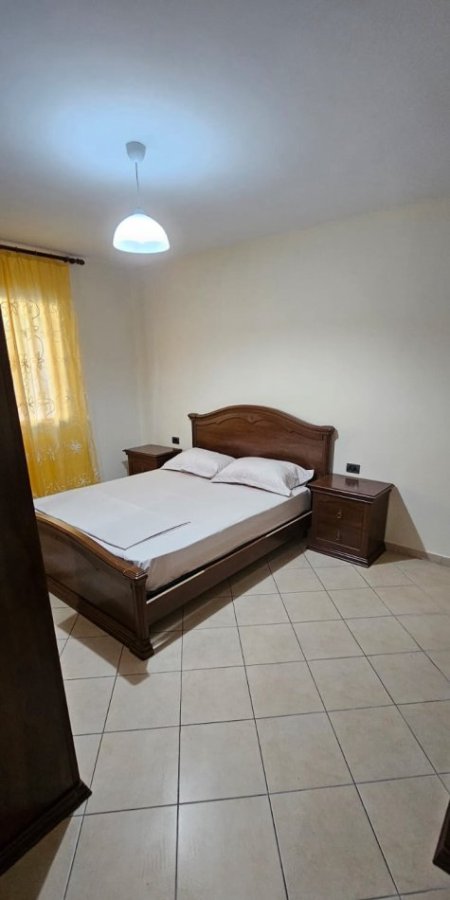 Tirane, jepet me qera apartament 2+1 Kati 1, 73 m² 400 € (xhanfixe keko)