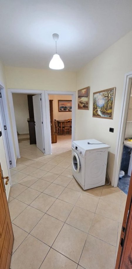 Tirane, jepet me qera apartament 2+1 Kati 1, 73 m² 400 € (xhanfixe keko)