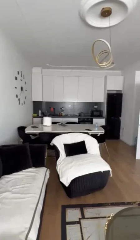 Tirane, shes apartament 2+1+Ballkon Kati 10, 90 m² 155.000 € (Mbrapa Universitetit UET)
