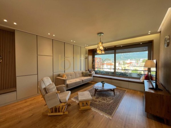 Tirane, jepet me qera 2+1+Ballkon , 115 m² 1.550 € 