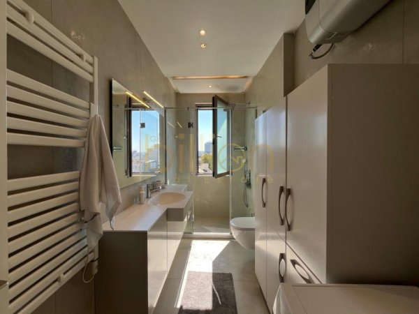 Tirane, jepet me qera 2+1+Ballkon , 115 m² 1.550 € 