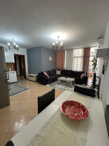 Tirane, shitet apartament 2+1+Ballkon Kati 2, 92 m² 235.000 € (Lulishtja)