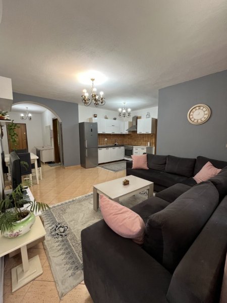 Tirane, shitet apartament 2+1+Ballkon Kati 2, 92 m² 235.000 € (Lulishtja)