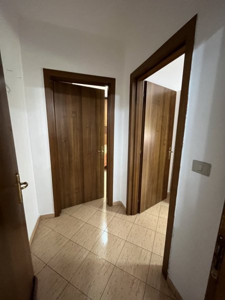 Tirane, shitet apartament 2+1+Ballkon Kati 2, 92 m² 235.000 € (Lulishtja)