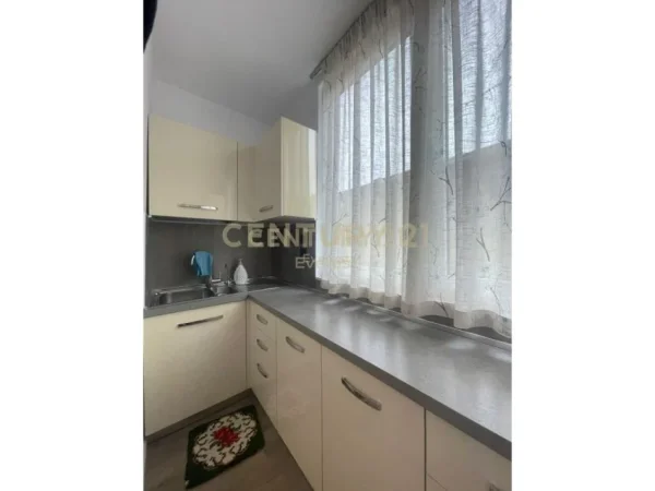 Tirane, shitet apartament 2+1 Kati 3, 69 m² 140.000 € (Vasil Shanto prane KESH-it)