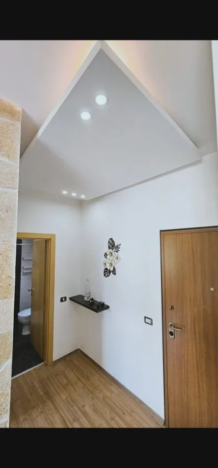 Tirane, jepet me qera apartament 1+1 Kati 2, 71 m² 450 € (Liqeni i Thatë)