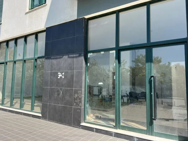 Tirane, jepet me qera ambjent biznesi Kati 0, 120 m² 550 € (Teodor Keko - Green City)