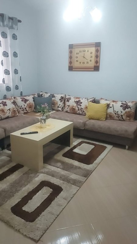Pogradec, jepet me qera apartament 1+1 Kati 2, 70 m² 45 € (Rruga e stadiumit Nd 6. Ap. 2. H.2. Kati i dytë)
