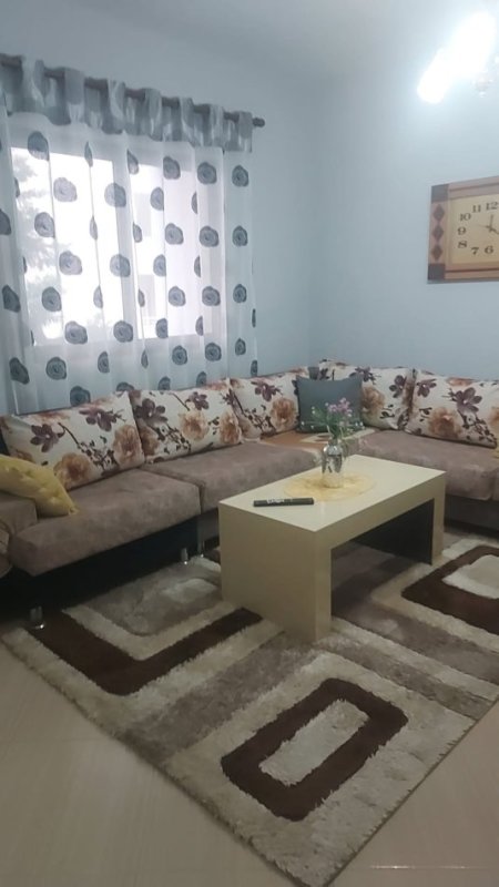 Pogradec, jepet me qera apartament 1+1 Kati 2, 70 m² 45 € (Rruga e stadiumit Nd 6. Ap. 2. H.2. Kati i dytë)