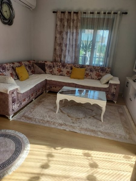 Pogradec, jepet me qera Vile 2+1+Aneks+Ballkon Kati 2, 160 m² 40 € (Rruga Pranvera nr 15, Buçimas Pogradec)