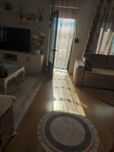 Pogradec, jepet me qera Vile 2+1+Aneks+Ballkon Kati 2, 160 m² 40 € (Rruga Pranvera nr 15, Buçimas Pogradec)
