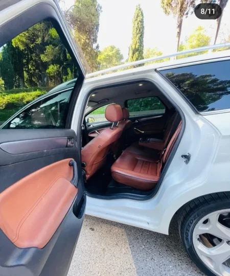 Durres, shes makine me portobagazh Ford Nafte, e bardhë automatik Kondicioner 230.000 km 5.000 €