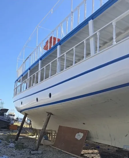 Sarande, shes mjet pune | transporti Anije turistike, 120.000 €