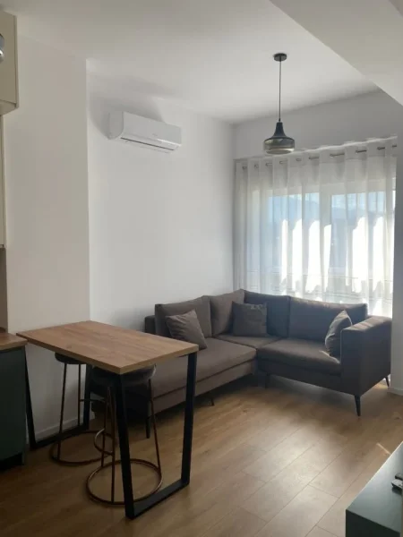 Tirane, jepet me qera apartament 1+1 Kati 4, 65 m² 400 € (Pasho hysa)