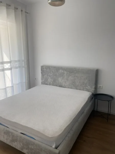 Tirane, jepet me qera apartament 1+1 Kati 4, 65 m² 400 € (Pasho hysa)