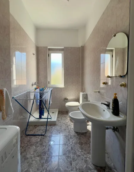 Tirane, shitet apartament 2+1+Aneks Kati 4, 94 m² 195.000 € (myslym shyri)