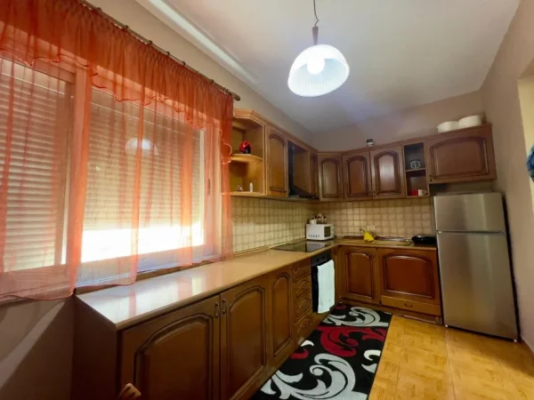 Tirane, shitet apartament 2+1+Aneks Kati 4, 94 m² 195.000 € (myslym shyri)