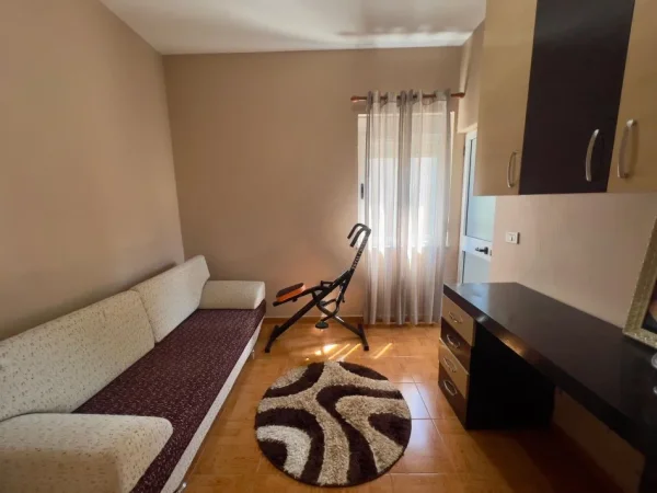 Tirane, shitet apartament 2+1+Aneks Kati 4, 94 m² 195.000 € (myslym shyri)