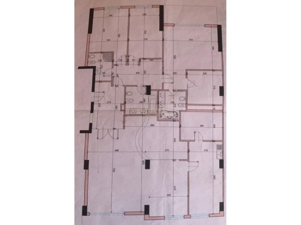 Tirane, jap me qera ambjent biznesi , 263 m² 2.500 € (Ish Blloku)