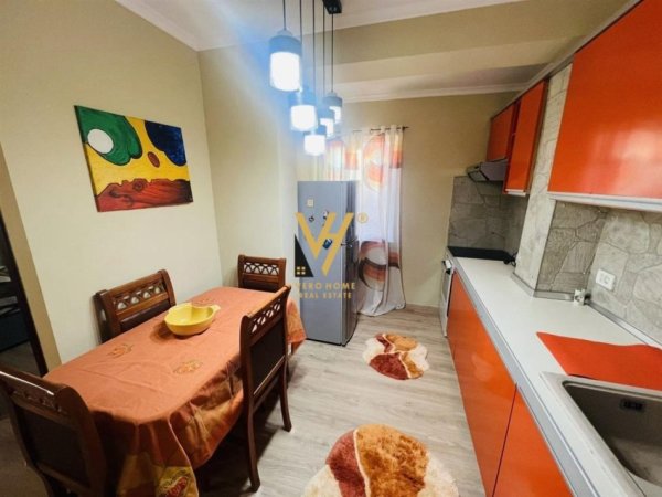 Tirane, jepet me qera apartament 1+1+Ballkon Kati 4, 70 m² 650 € (STADIUMI DINAMO)