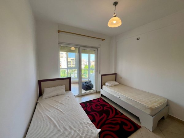 Tirane, jepet me qera apartament 2+1+Ballkon Kati 6, 105 m² 750 € (Bilal sina)