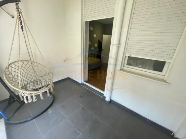 Tirane, jepet me qera apartament 2+1 Kati 3, 95 m² 750 € (Rruga e Kavajes)
