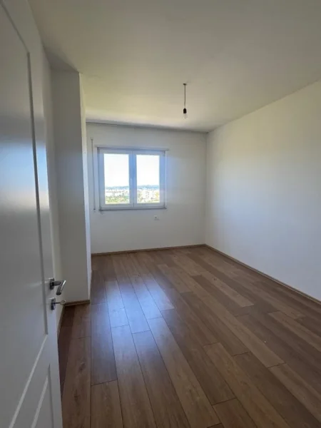 Tirane, shitet apartament 3+1+Ballkon Kati 9, 124 m² 166.850 € (Astir , Vila L2 , rr. Tom Plezha)