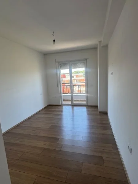 Tirane, shitet apartament 3+1+Ballkon Kati 9, 124 m² 166.850 € (Astir , Vila L2 , rr. Tom Plezha)