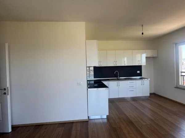 Tirane, shitet apartament 3+1+Ballkon Kati 9, 124 m² 166.850 € (Astir , Vila L2 , rr. Tom Plezha)